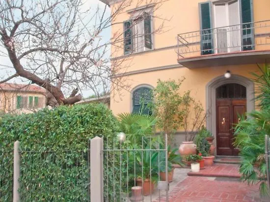 Tower'S Garden Bed & Breakfast Pisa