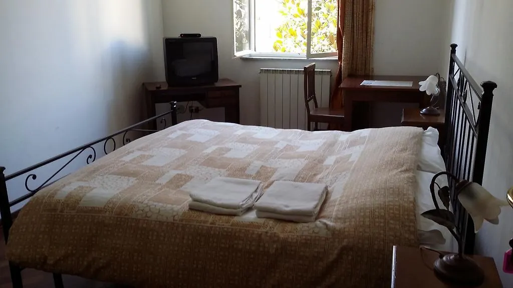 Tower'S Garden Bed & Breakfast Pisa